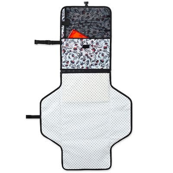 Changing station pad - Picture 3 of 5